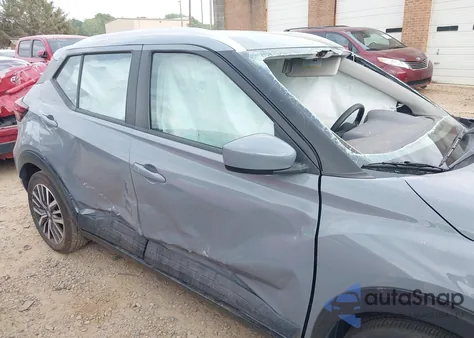 2021 Nissan Kicks Sv Xtronic Cvt z USA, uszkodzony, nr VIN 3N1CP5CV3ML467406